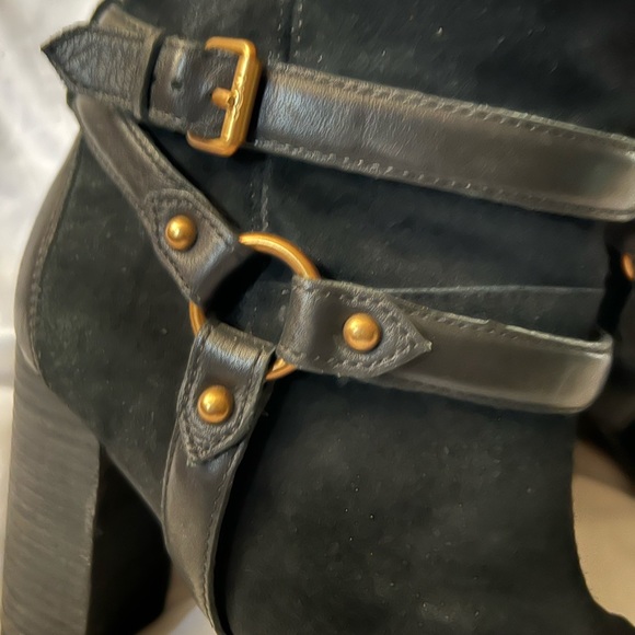 👑✅PRICE FIRM✅ UGG Black Leather Suede Ankle Boots - Picture 8 of 17